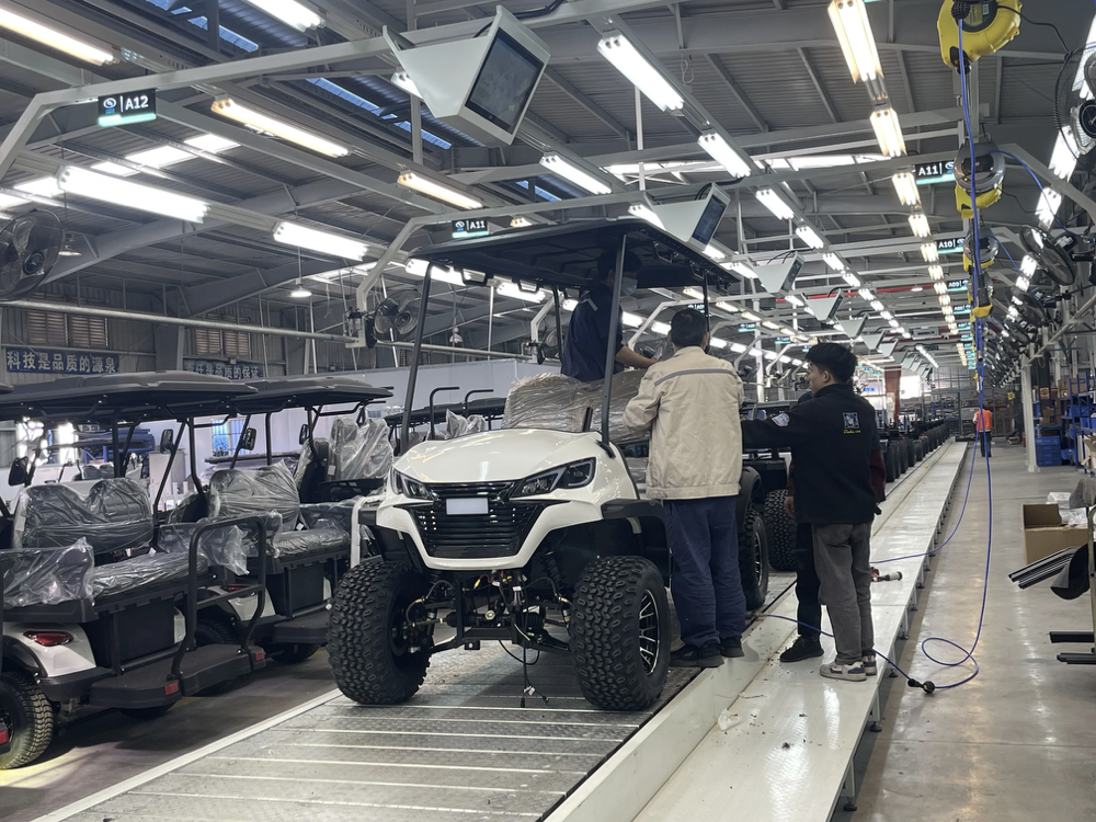 Meridian Golf manufacturing facility and team